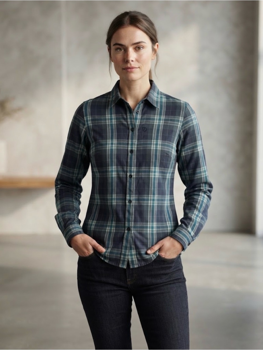 Fjallraven Plaid Button Up Shirt Womens Medium Teal Gray Gorpcore Hiking Outdoor